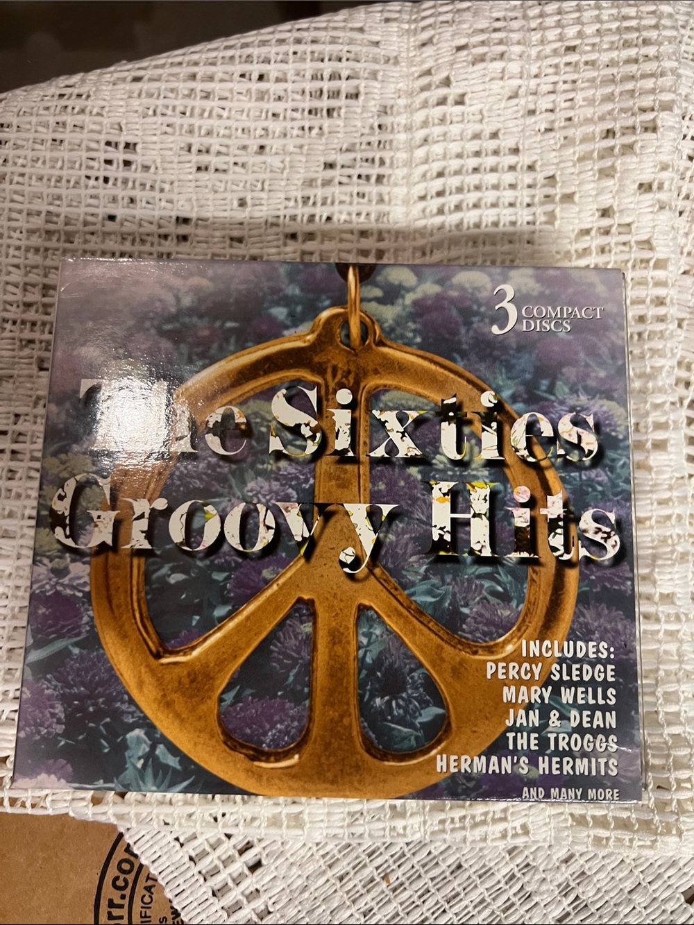 Groovy Hits: 60s Collection - Gold Peace Pendant Artwork